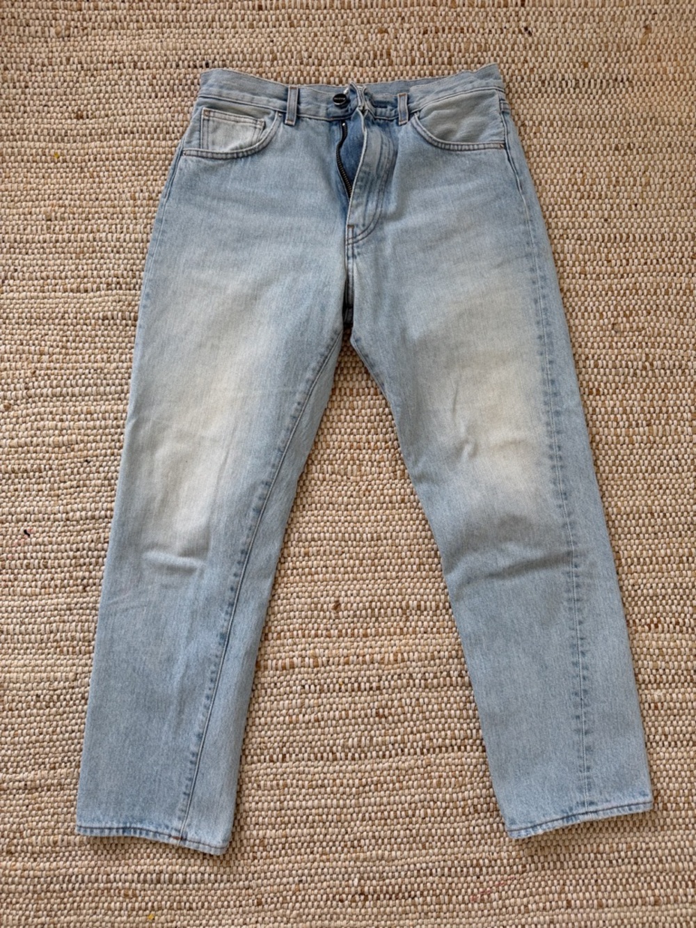 Light Wash Men's Jeans - Classic Straight Fit